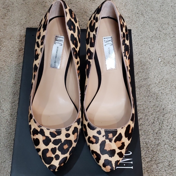 Shoes - Picture 5 of 5